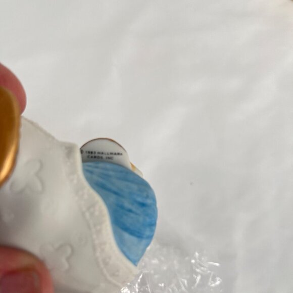 Hallmark Madonna & Child 1983 Hand-Painted Fine Porcelain Ornament With Original - Picture 5 of 6